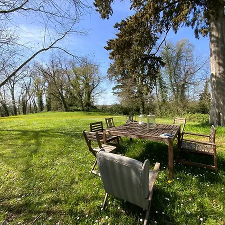 Bed and Breakfast Au Coeur Des Acacias *