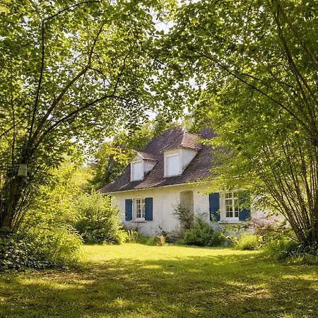 Au Coeur Des Acacias Bed and Breakfast *