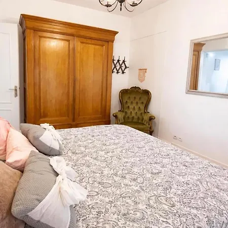 Bed and Breakfast Au Coeur Des Acacias Lauzun
