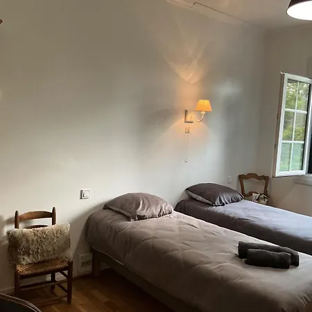 Au Coeur Des Acacias Bed and Breakfast